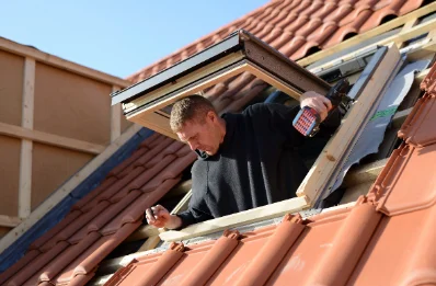 Pose de fenêtres de toit Velux à Montpeyroux